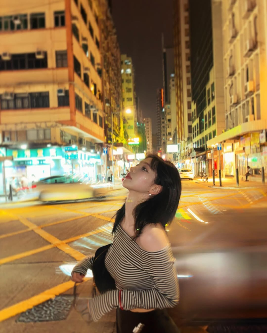 [預訂] \Karina同款/ Stripe Off-Shoulder Top