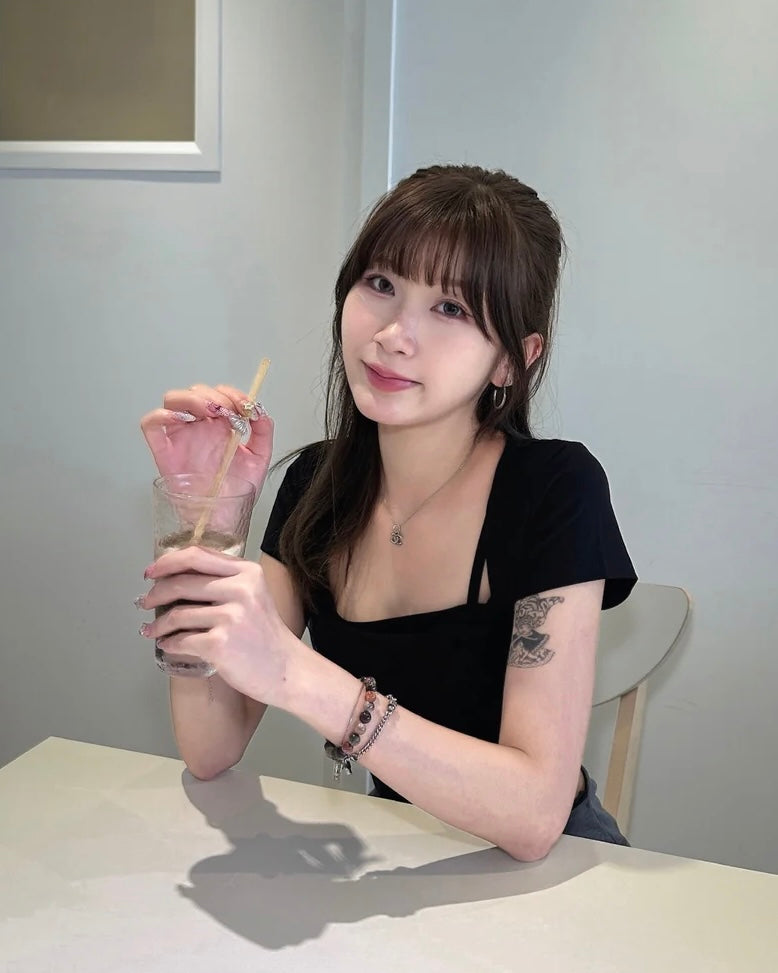 \打卡氣質款/ 霧感簿紗點綴Top