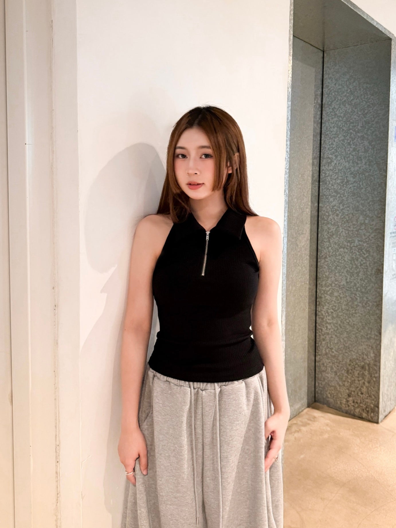 \可塑性超高型格OR性感拉鍊背心🖤/ Clean Zip Polo Top