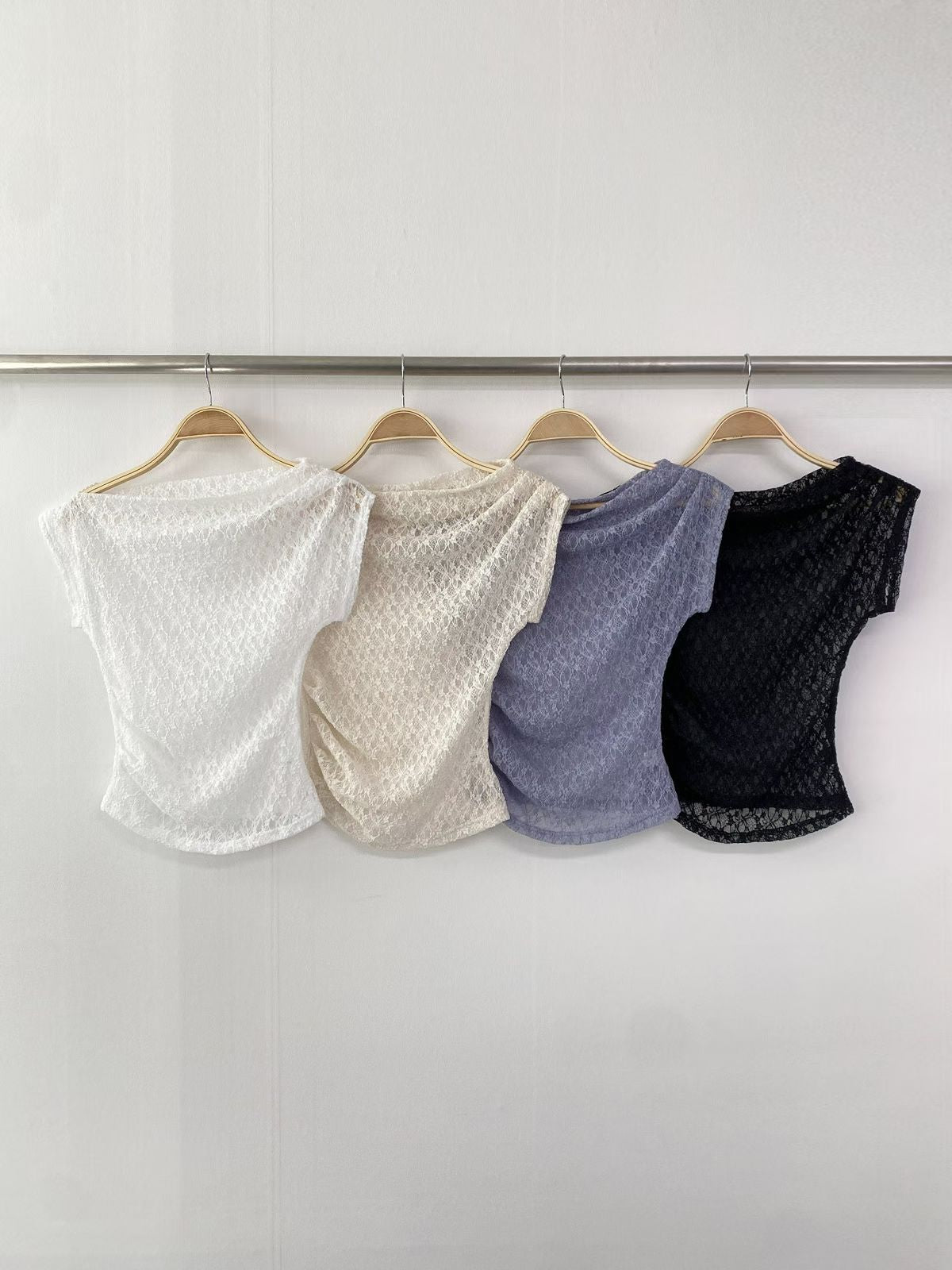 \溫柔氛圍感爆發☁️/ Lace Layered Fitted Top