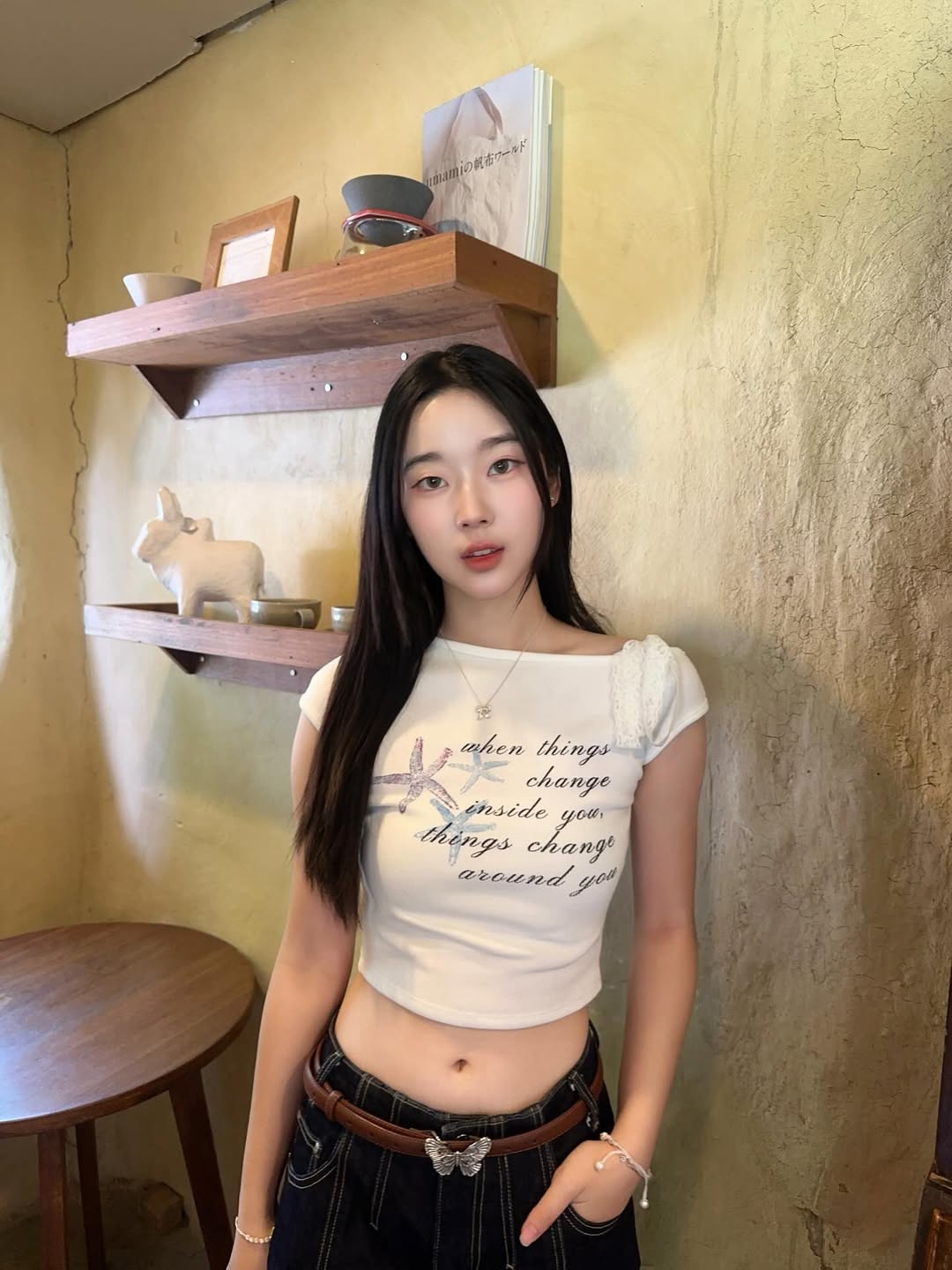 [最後泰國現貨] One Off Shoulder Lace Print Top