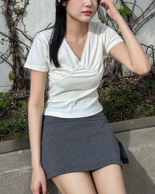 \簡約溫柔/ 細緻Lace點綴短袖Top