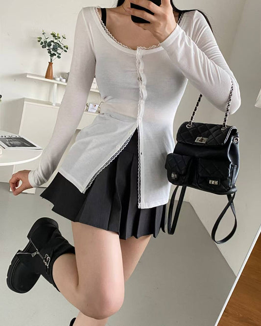 [預訂] \店主自留/ 可愛圓領Lace排扣Top