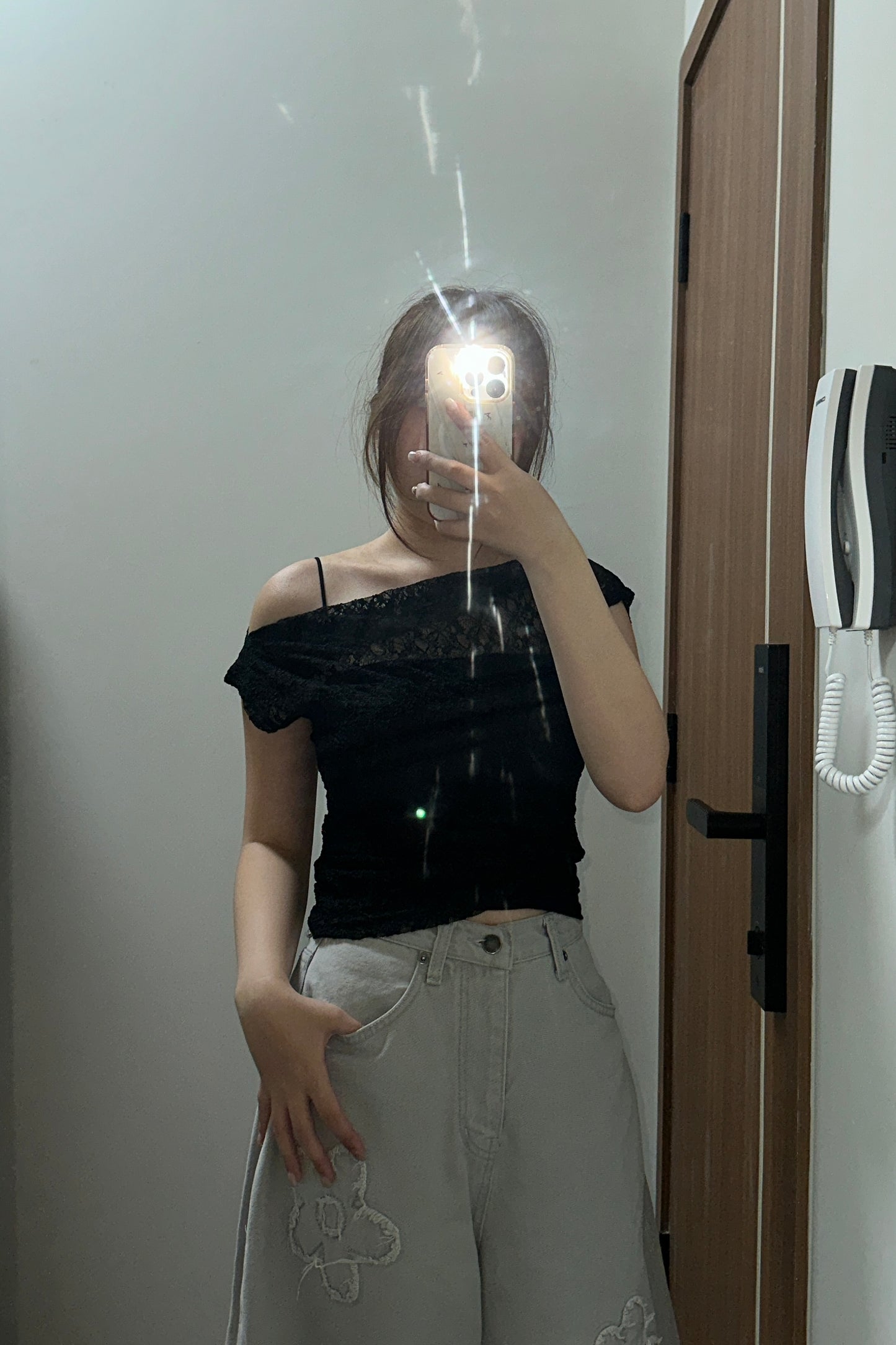 \溫柔氛圍感爆發☁️/ Lace Layered Fitted Top