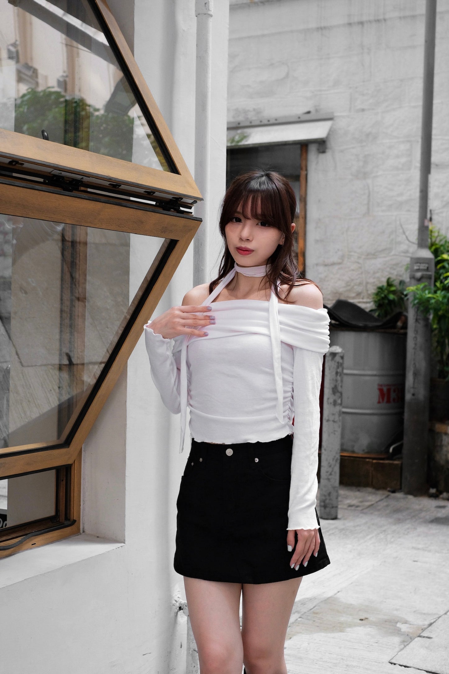 [現貨] Romantic Off-Shoulder Top w/ Neck Strap