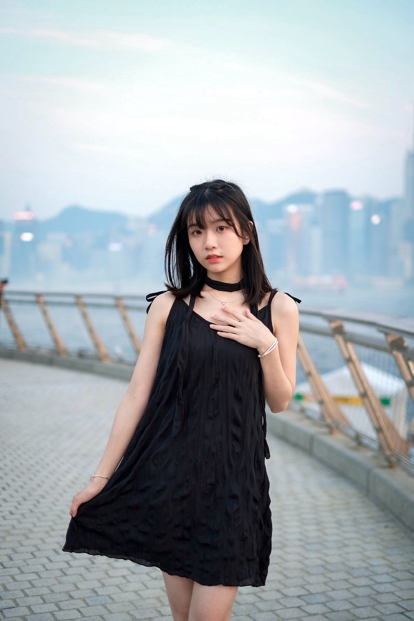 \仙氣+打卡ok!!/ 頸帶+皺皺吊帶連身裙