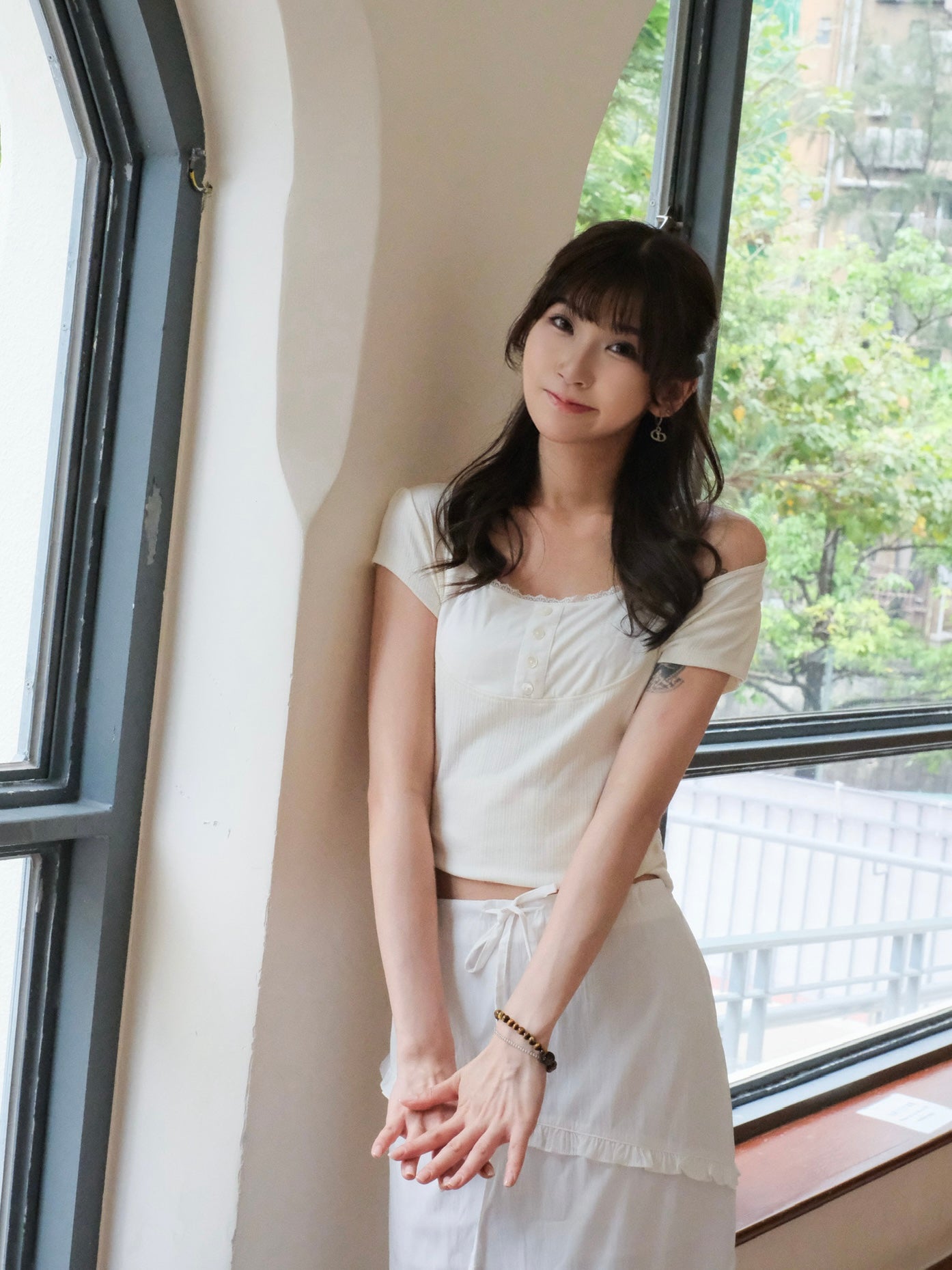 \柔感Lace層次/ Lace Trim U‑Hem Fitted Top