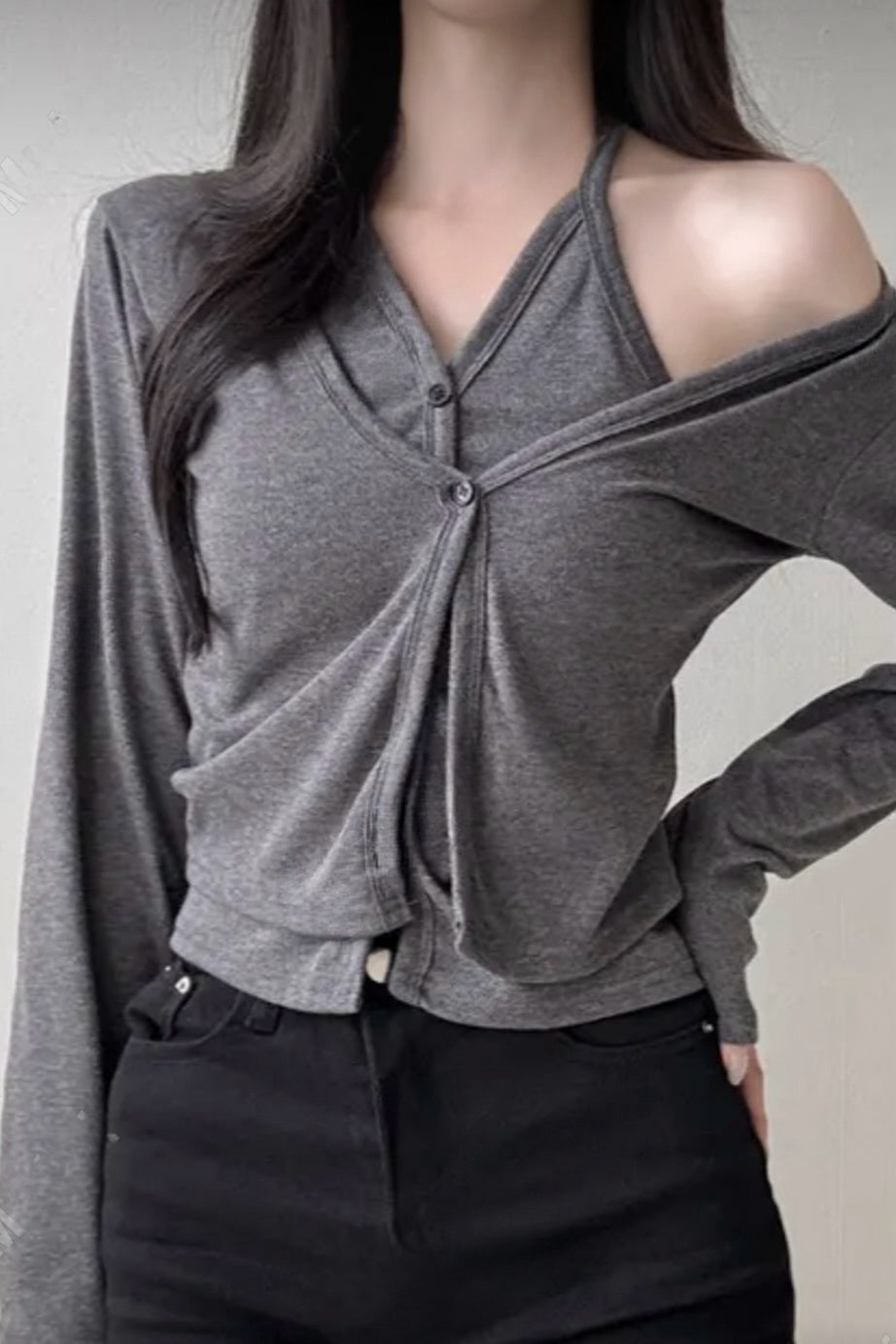 [預訂] \氣質掛頸假兩件/ Super Soft Neck-Tie Button Top