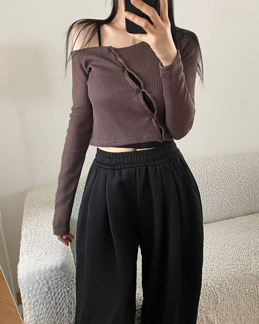 [預訂] 露肩斜排扣爆鈕Top