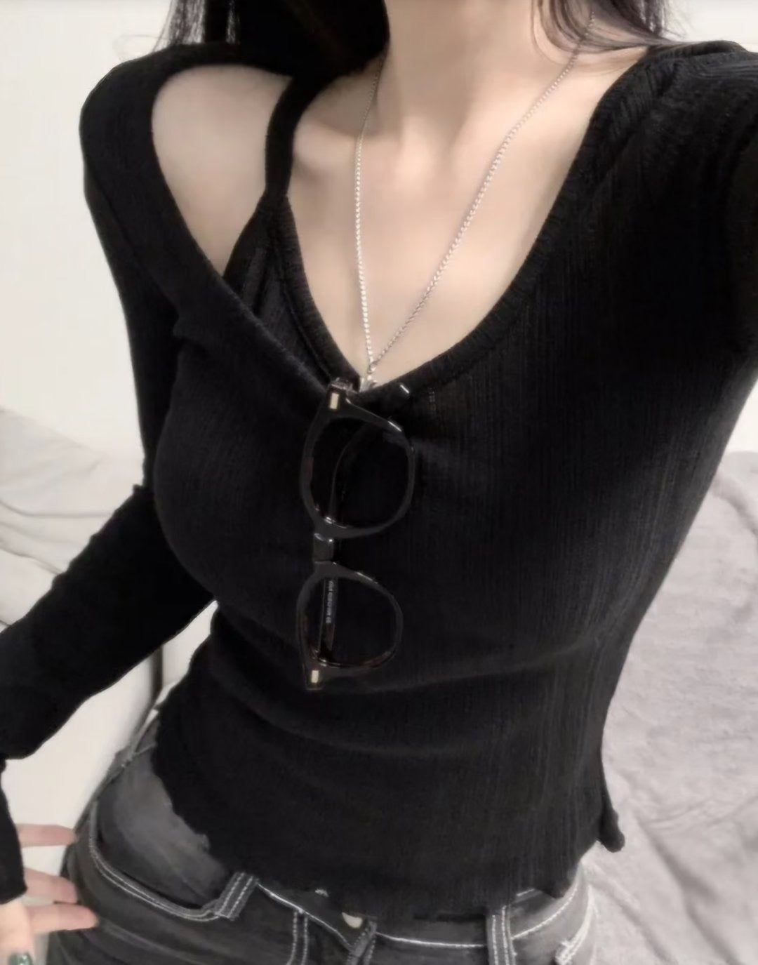 [預訂] 暗坑捲邊假兩件Top
