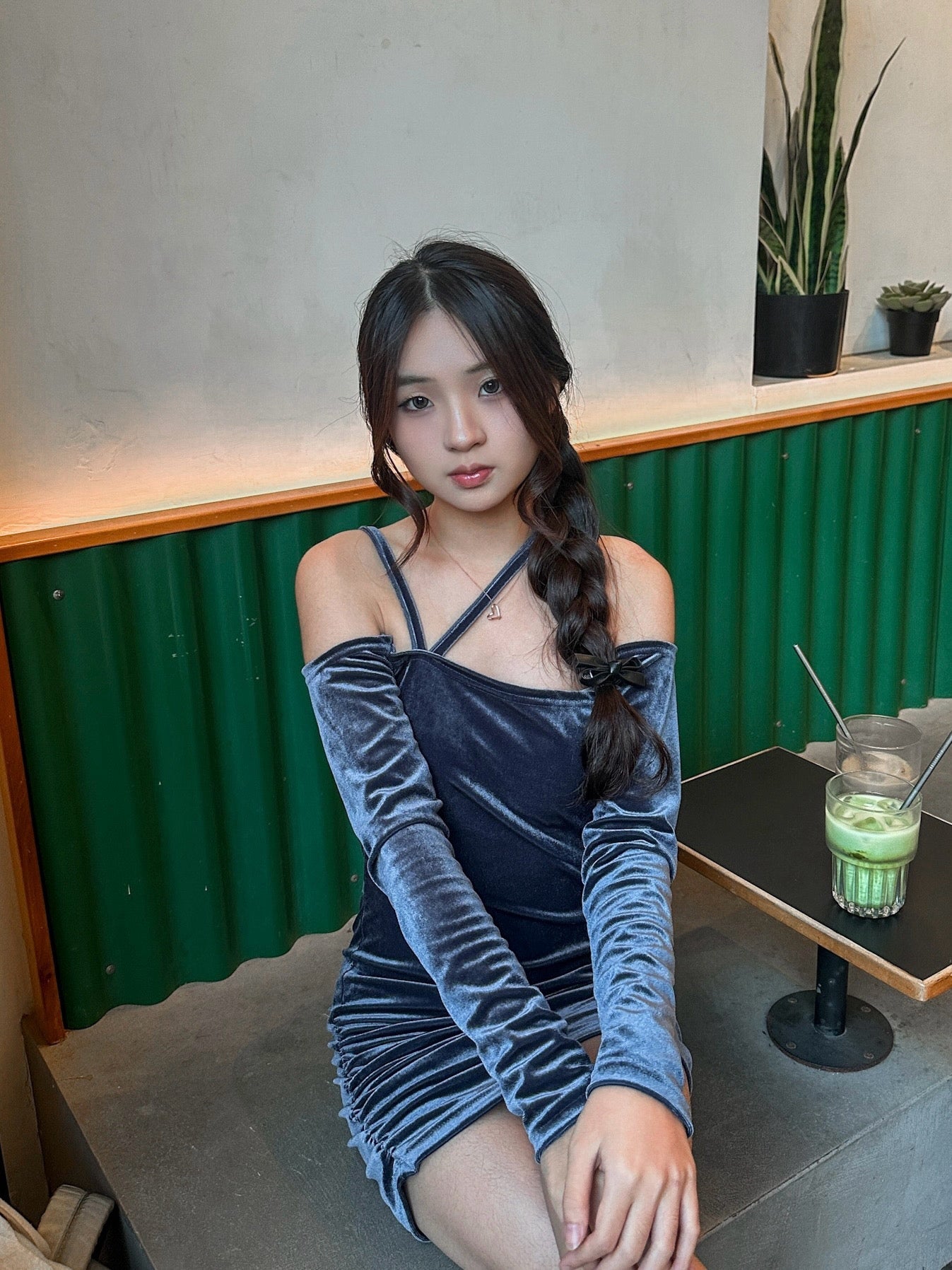 [現貨] Off-Shoulder Velvet Dress
