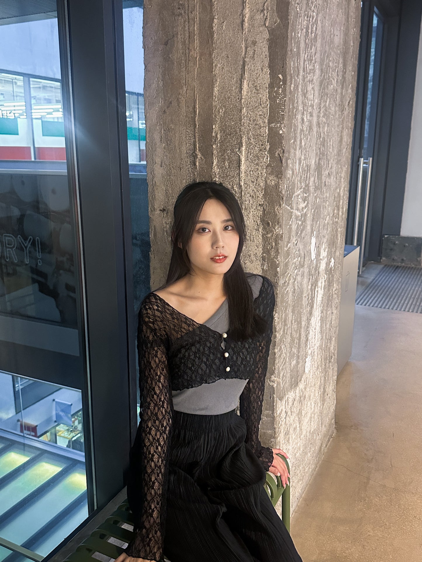 [現貨] \精緻珍珠扣鈕/ Romantic Lace Floral Outer