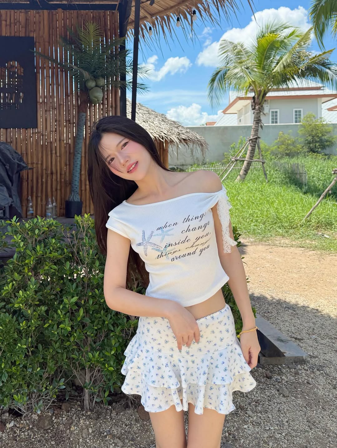 [最後泰國現貨] One Off Shoulder Lace Print Top